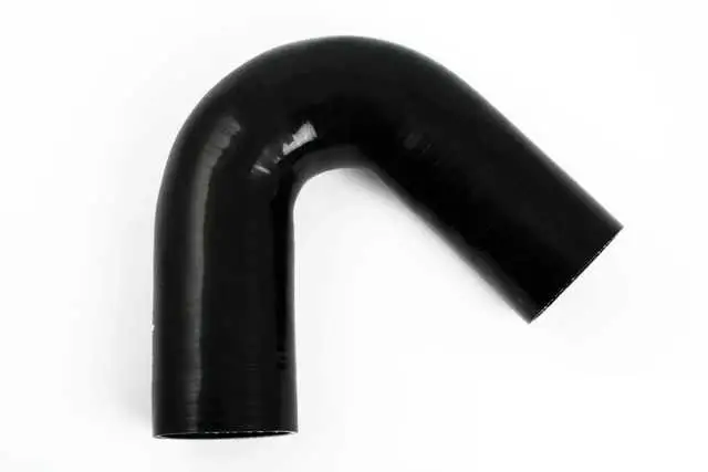 Silikonslang Svart 135 grader 2,75‘‘ (70mm) Snabb frakt