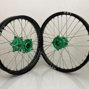 Hjulset M2R SVART GRÖN 21/18 Kawasaki 250/450 2019-2026 Kampanjpris