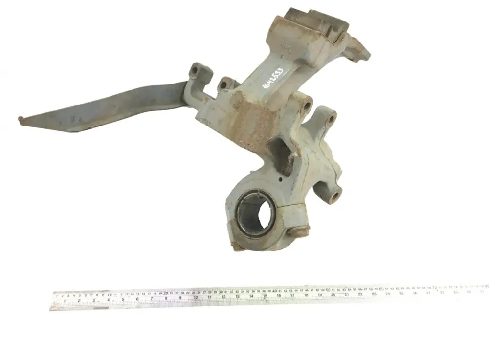 9413270241 Hållare för luftfjäderbälg, framaxel, vänster MERCEDES-BENZ A9413270241 Axor, Actros MP1, MP2, MP3 (1996-2014) Reapris
