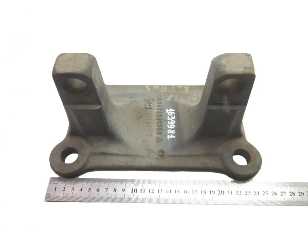 I lager 9423251309 Krängningshämmare / Stabiliseringsarm / V-arm / X-arm för drivande axe A9423251309 A9423250309 9423250309 - MERCEDES-BENZ