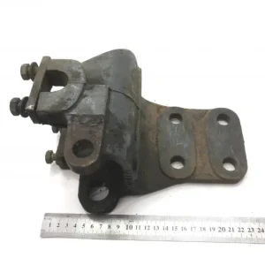 1363906 Fjäderhållare framaxel, främre höger DAF 1295707 65CF, 75CF, 85CF, 95XF (1997-2002) Fynd