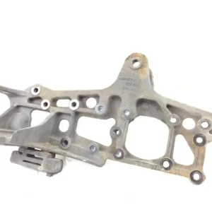 Snabb frakt 9303220201 Fjäderhållare framaxel, främre höger MERCEDES-BENZ A9303220201 Axor, Actros MP1, MP2, MP3 (1996-2014)