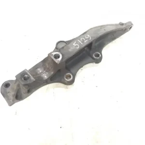 9423280341 Hållare för krängningshämmare, drivande axel, nedre vänster MERCEDES-BENZ A9423280341 Axor, Actros MP1, MP2, MP3 (1996-2014) Populär