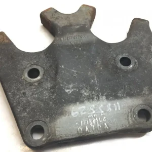 20453119 Krängningshämmarhållare drivande axel, höger V-Stay Bracket VOLVO Beställ idag