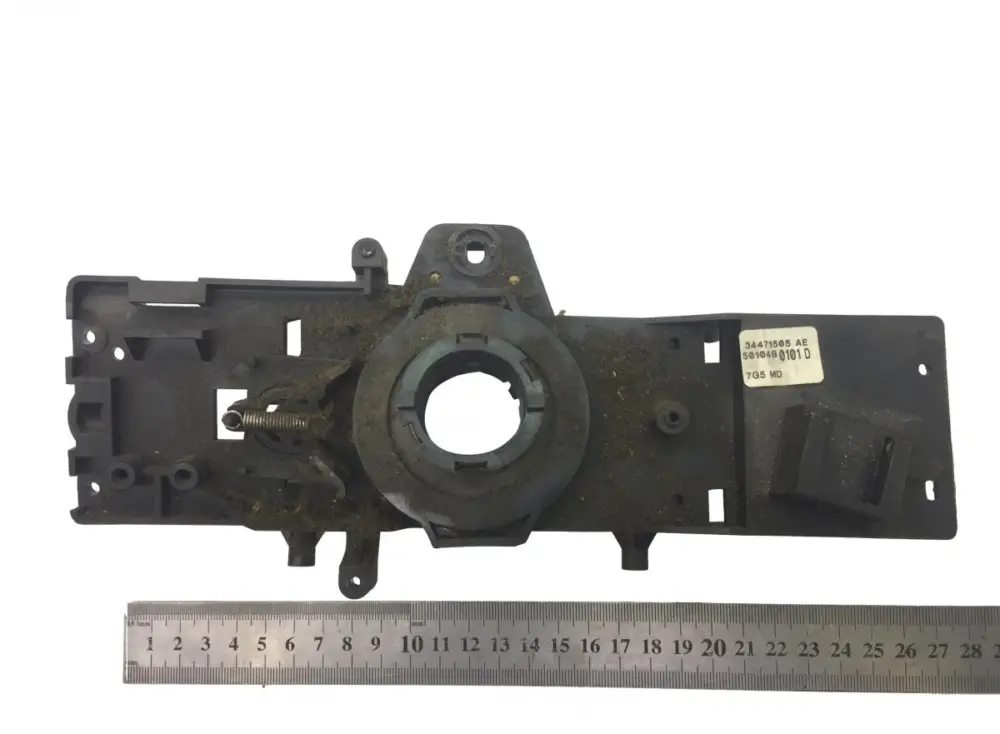 5010480516 Hållare för rattströmbrytare RENAULT TRUCKS 5010480101 Kerax, Midlum (1997-2014) RENAULT Begränsat antal