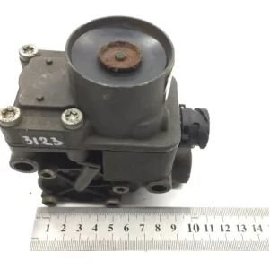 Lägg i varukorgen 20516342 ABS-ventil framaxel, vänster ABS Valve, Front Axle KNORR LH=RH VOLVO,MERCEDES,RENAULT,SCANIA