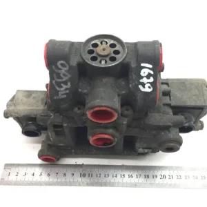 4721950410 ABS-ventil släpaxel, höger GENERIC 1624254 7064984 167145 5815328 58153280 1111635 N2524526001 79689339023449 5021170198 1934976 43209 054573 GENERIC WABCO Outlet