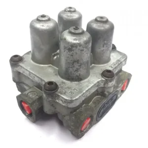 1431049 Fyrvägsventil 1381883 1337904 1356635 1505406 1505399 - WABCO Premium