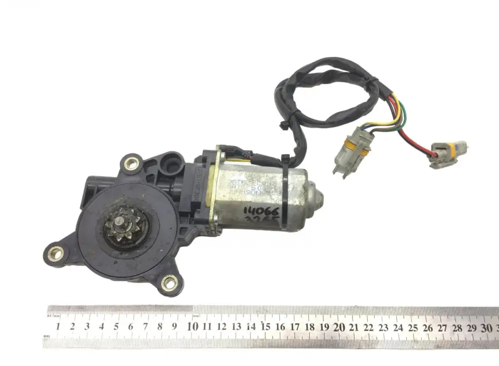 Utförsäljning 81286016138 Fönsterhissmotor, höger MAN 81.28601-6138 81.25970-6108 81259706108 TGA
